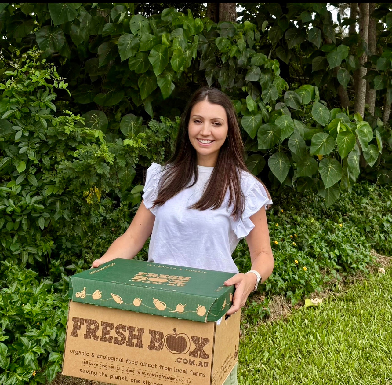 🌿 Inside Your Fresh Box: What Really Happens Before Your Organic Produce Arrives at Your Door